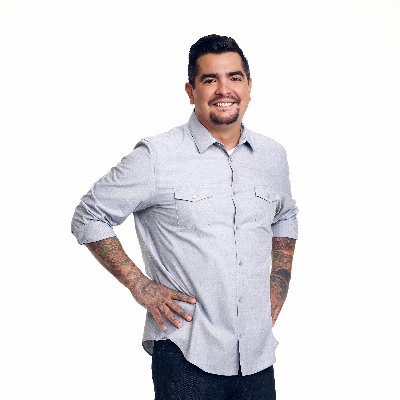 Profile Picture of Aarón Sánchez (@AaronSanchez) on Twitter