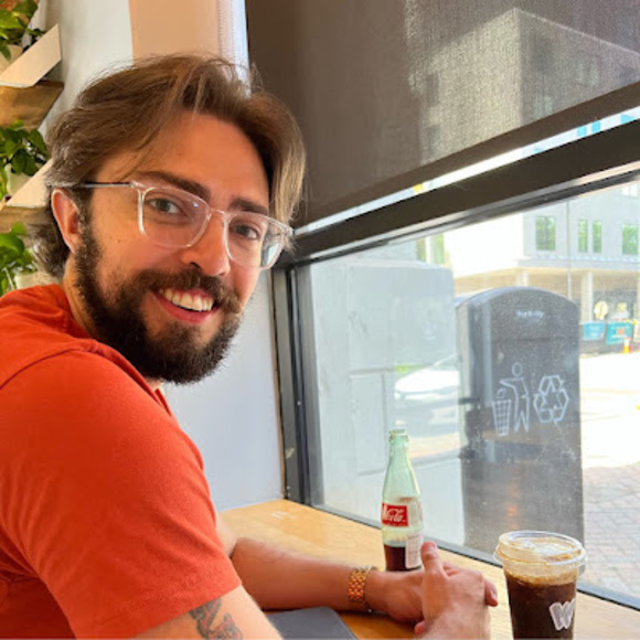 Profile Picture of Brandon Caroon (@brandoncaroon) on Poshmark