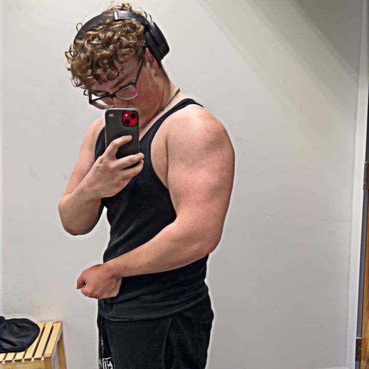 Profile Picture of aaron (@bigaaron63) on Tiktok