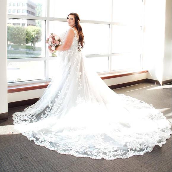 Profile Picture of Brandi Hicks (@bhicks7469) on Poshmark