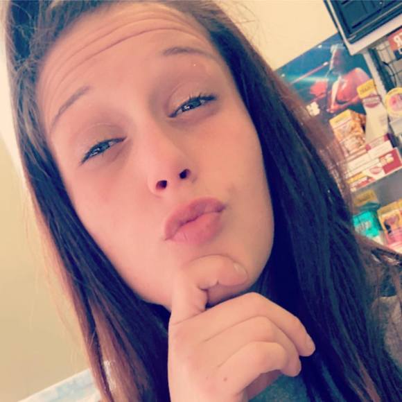 Profile Picture of Krystalrae Mello (@krae93420) on Poshmark