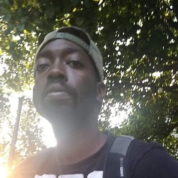 Profile Picture of Michael Palmer (@mshadep84) on Poshmark