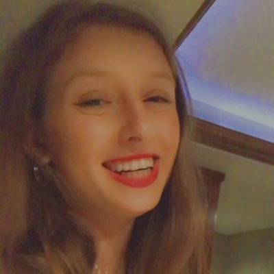 Profile Picture of Ellie Gibson (@EllieDoesLots) on Twitter