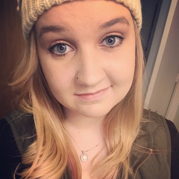 Profile Picture of Jordan Jamar (@xo_jojo) on Poshmark