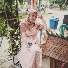 Profile Picture of neng erlinda (@erlindadianalfiana) on Tiktok