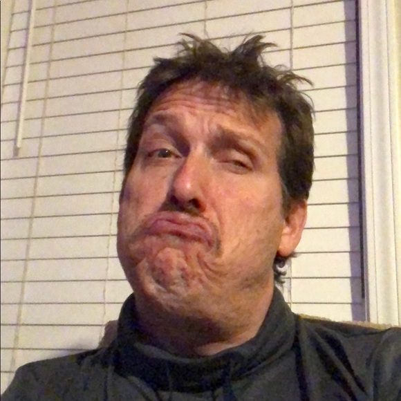 Profile Picture of Brian Amazon (@mramazon) on Poshmark