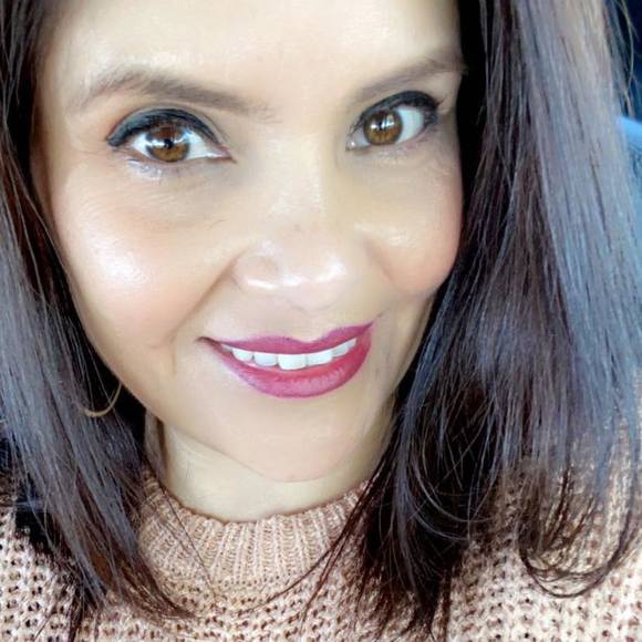 Profile Picture of Lourdes Cortes lazcano (@llazcano18) on Poshmark