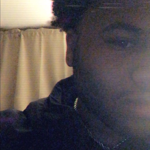 Profile Picture of Kalik Veney (@kalikveney2000) on Poshmark