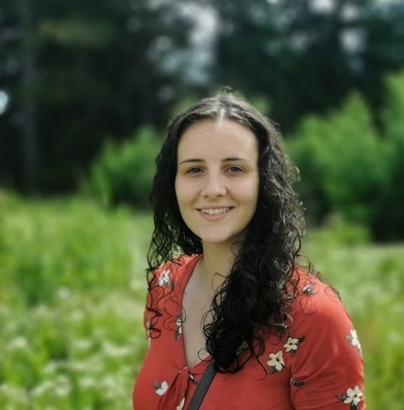 Profile Picture of Leticia Gonçalves (@mgleticia) on Poshmark