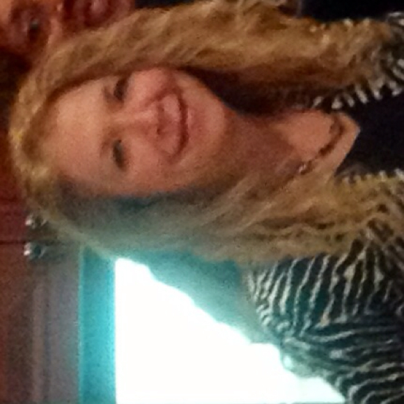 Profile Picture of Glenn Rollins (@glennsfinds) on Poshmark