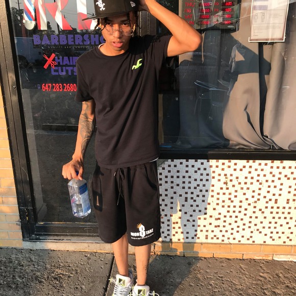 Profile Picture of Ariel Hodge (@okgslime) on Poshmark