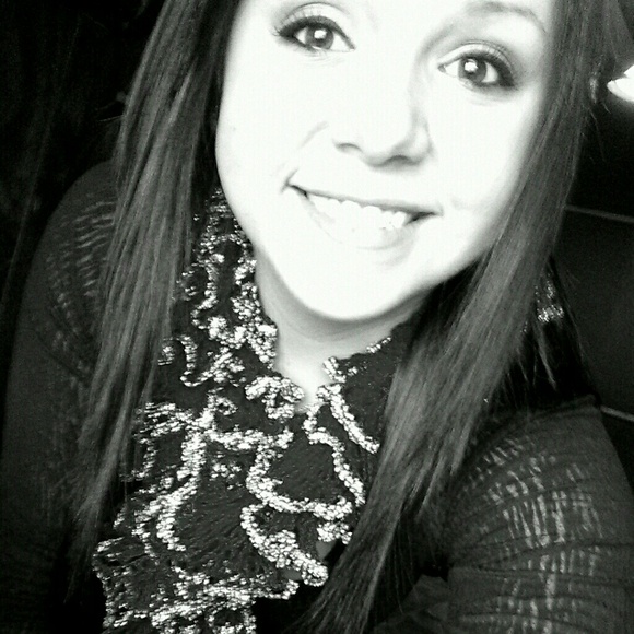 Profile Picture of Jaycee Smith (@jaycee_2017) on Poshmark