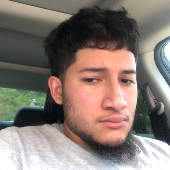Profile Picture of Luis Neave (@luisneave44) on Poshmark
