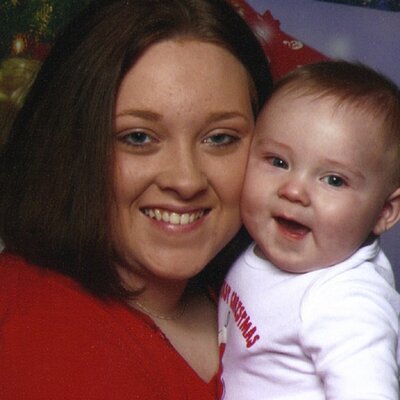 Profile Picture of Bobbie Corey (@Csweetpea323) on Twitter