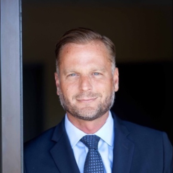 Profile Picture of Kevin Fair (@kfair98) on Poshmark