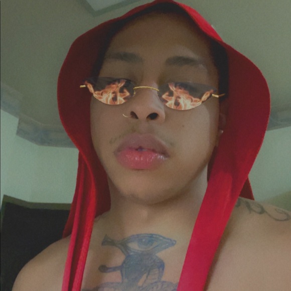 Profile Picture of Raymond Almanzar (@raymondalmanzar) on Poshmark
