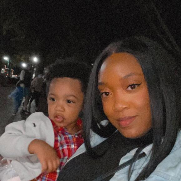 Profile Picture of Jamesa Rayford (@mesa_mese) on Poshmark