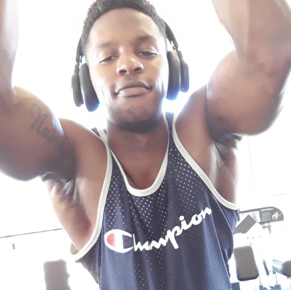 Profile Picture of Jonathan Graham (@jgreasy031806) on Poshmark