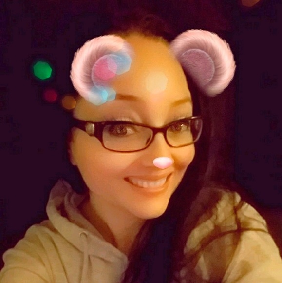 Profile Picture of Heather Beauchamp (@ericody0212) on Poshmark
