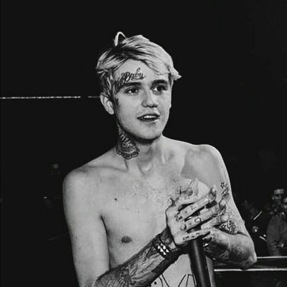 Profile Picture of Andrew Cerda (@lilpeep1224) on Poshmark