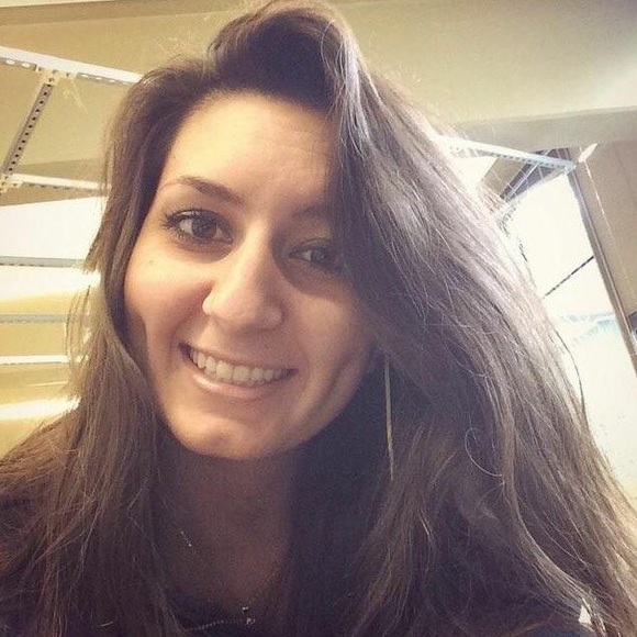 Profile Picture of Alex Long (@along21) on Poshmark