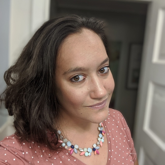 Profile Picture of Jessica Avison (@jbavison) on Poshmark