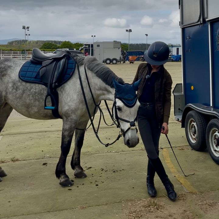 Profile Picture of 𝐿𝑜𝑟𝑖 ＆ 𝐺𝑟𝑎𝑐𝑒 💕 (@lorifindlay.equine) on Tiktok