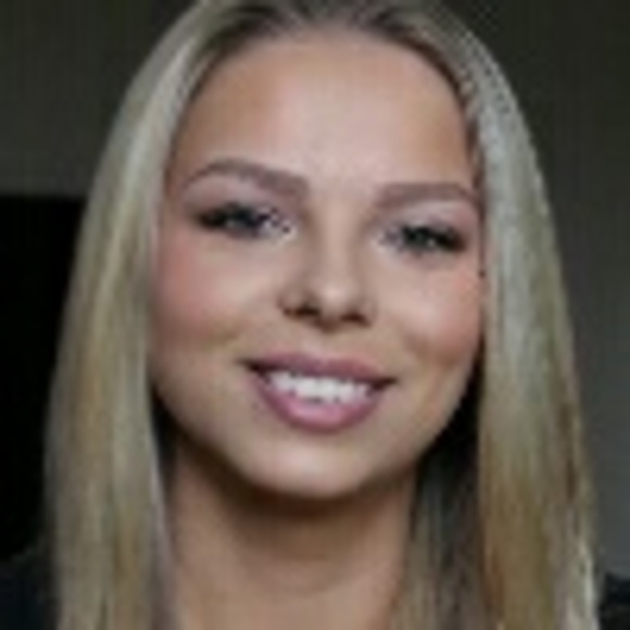 Profile Picture of Chelsea Telebrico (@cupcake66) on Poshmark