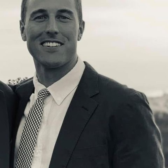 Profile Picture of Sam Bennett (@sambennett0012) on Poshmark