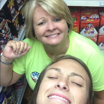 Profile Picture of Kim Cheek (@KimCheek2) on Twitter