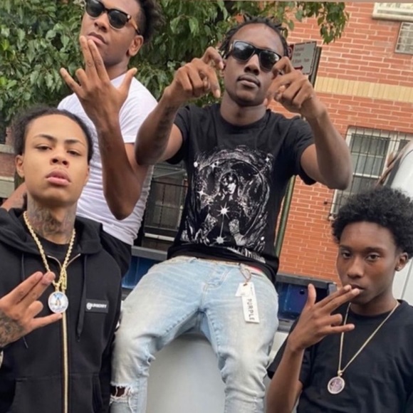 Profile Picture of Isaac Vazquez (@isaacv487) on Poshmark