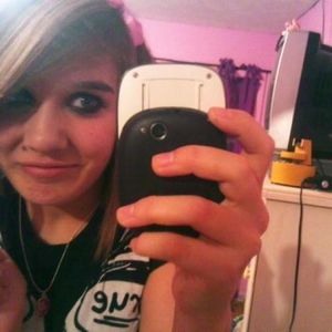Profile Picture of Shelley Hampton (@shell_shell_lynn) on Myspace