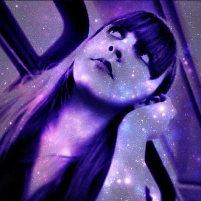 Profile Picture of Jessica Martin (@a_thousand_word) on Twitter