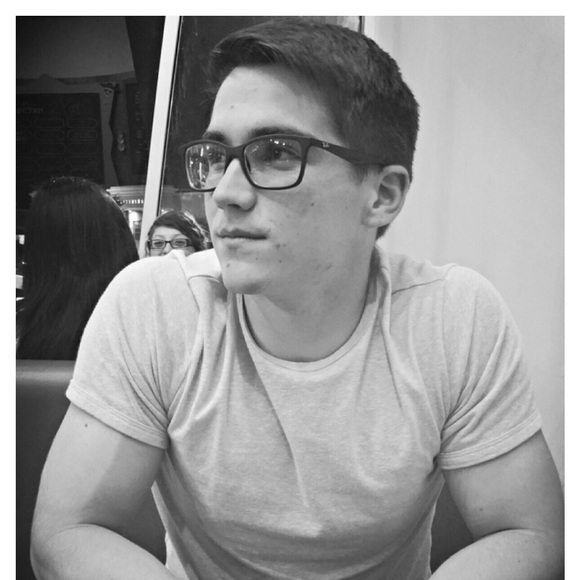 Profile Picture of Hayden Basiliere (@hsbasiliere) on Poshmark
