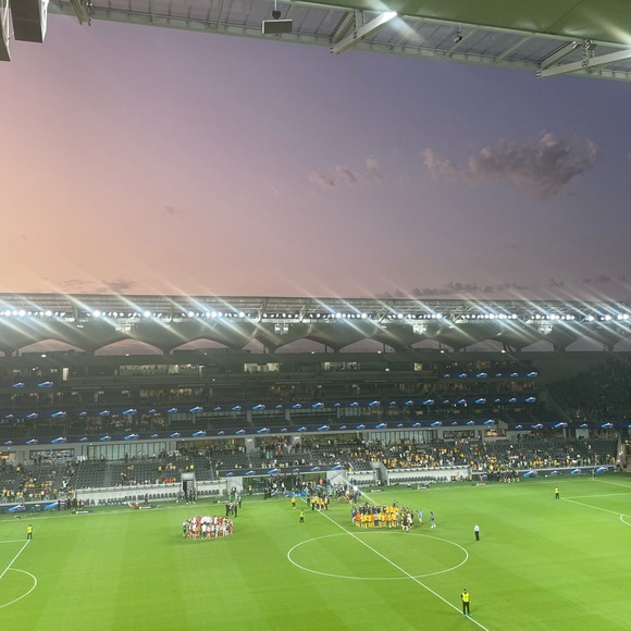 Profile Picture of Poppy Channing (@poppychanning) on Poshmark