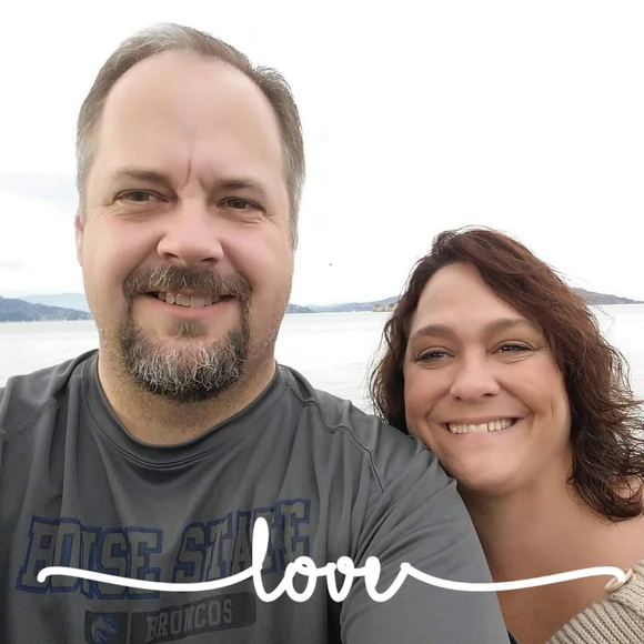 Profile Picture of Christine Eagans (@ceagans) on Poshmark