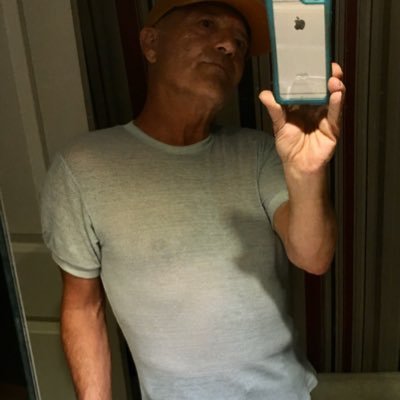 Profile Picture of Chris H Fairley_🇨🇦 (@crizm0) on Twitter