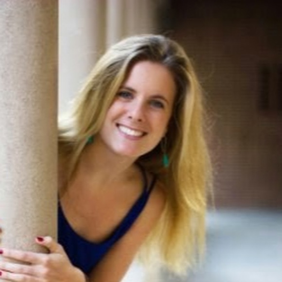 Profile Picture of Kali Staniec (@kstaniec) on Poshmark