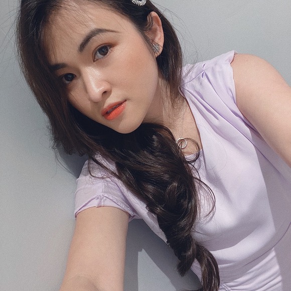 Profile Picture of Tna Nguyen (@kellynguyenj91) on Poshmark