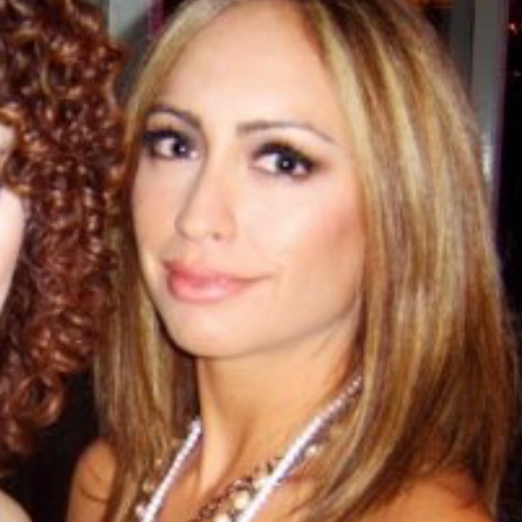 Profile Picture of Patricia Plager (@yayarn) on Poshmark