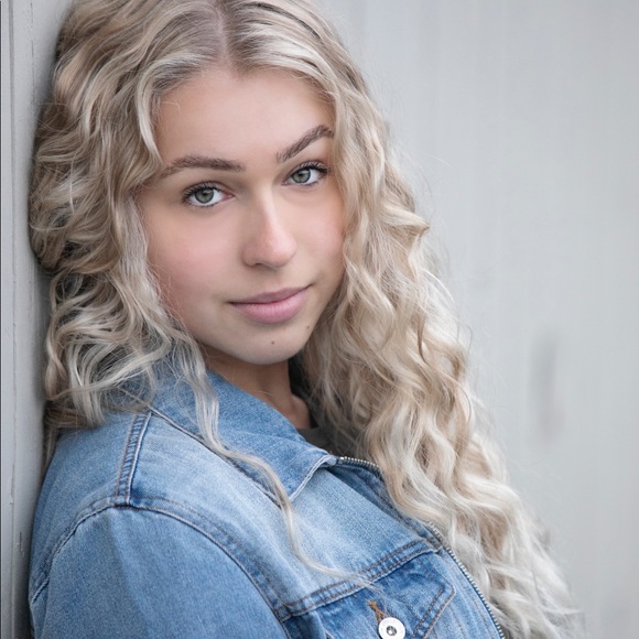 Profile Picture of Bianca Bellina (@biancabellina) on Poshmark