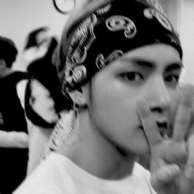 Profile Picture of moon (@taehyddict) on Pinterest