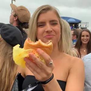 Profile Picture of   PSA don't try to pierce... (@becklomas) on Tiktok