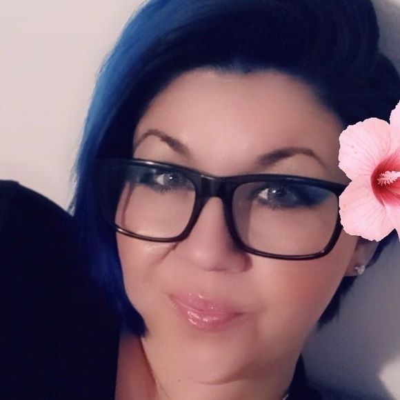 Profile Picture of Elisa Medina (@ready4thebest) on Poshmark