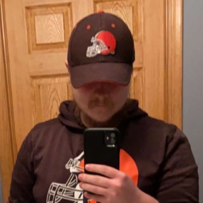 Profile Picture of Chris Hiner (@ChrisHiner3) on Twitter