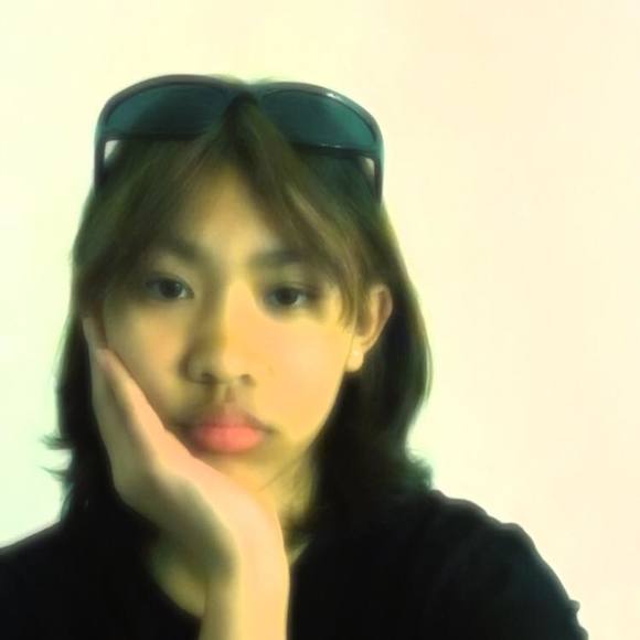 Profile Picture of Hezel hsien Denora (@hdenora) on Poshmark