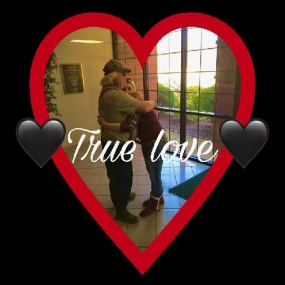 Profile Picture of Riley Cossey (@rileycossey) on Poshmark