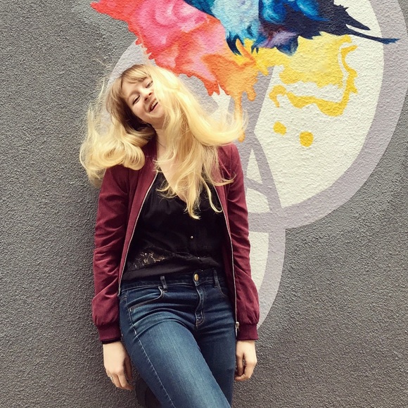 Profile Picture of Erica Givans (@janeange) on Poshmark