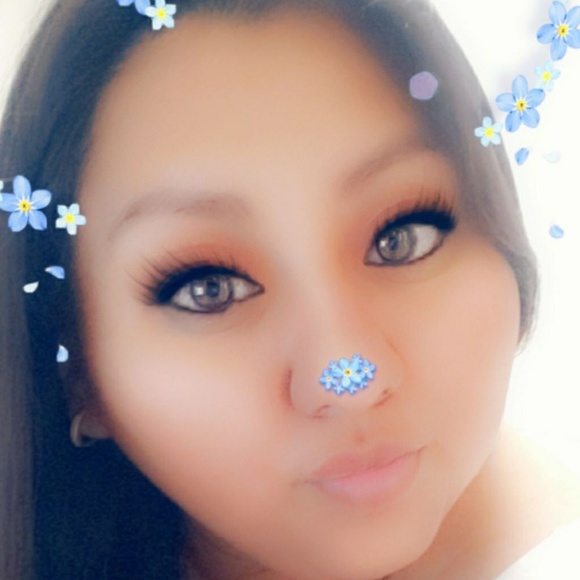 Profile Picture of Consuelo Gomez (@ngomez21) on Poshmark