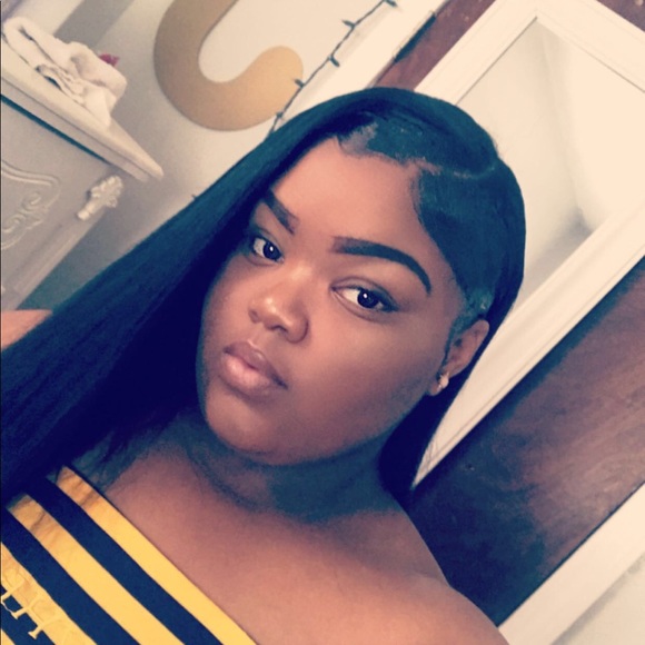 Profile Picture of Jayda Wilson (@jayda_wilson) on Poshmark